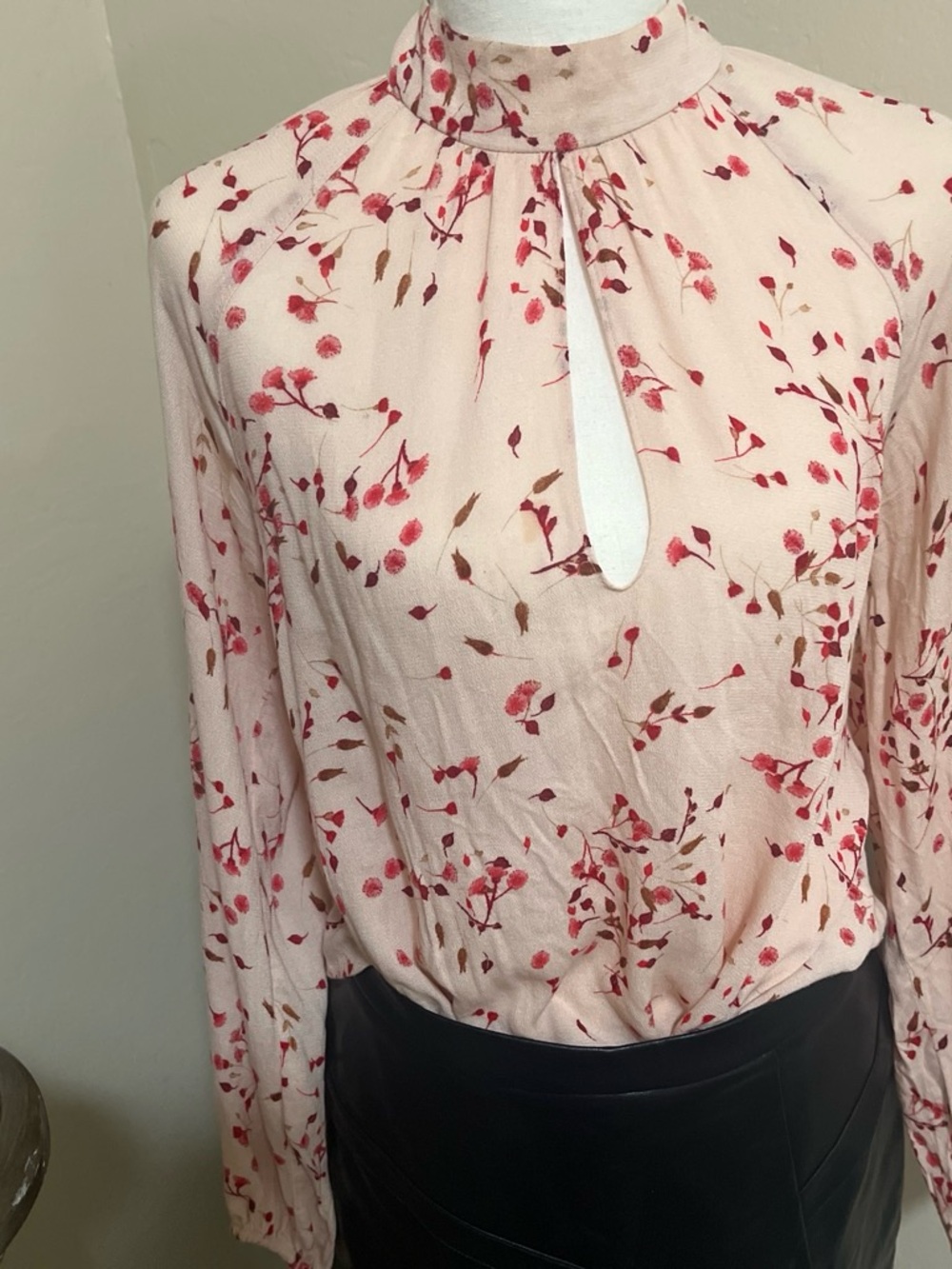 Express Light Pink Floral Keyhole Blouse